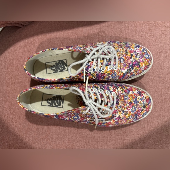 Slim Vans - Picture 4 of 9